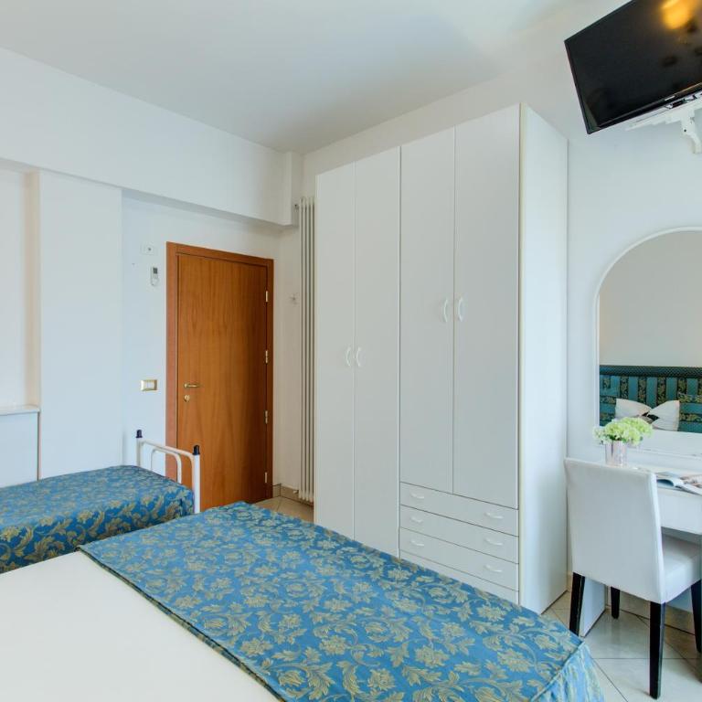 Hotel Nanni - Camera Superior Matrimoniale/Doppia con Letti Singoli - 3