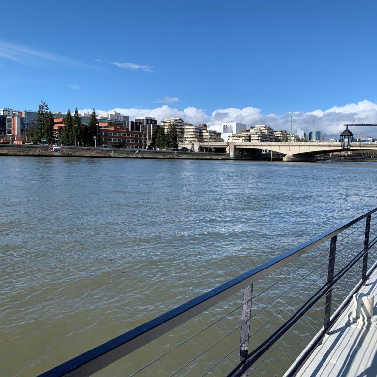 Péniche "SunFlower" - Chambre Double – Vue sur Lac - 13