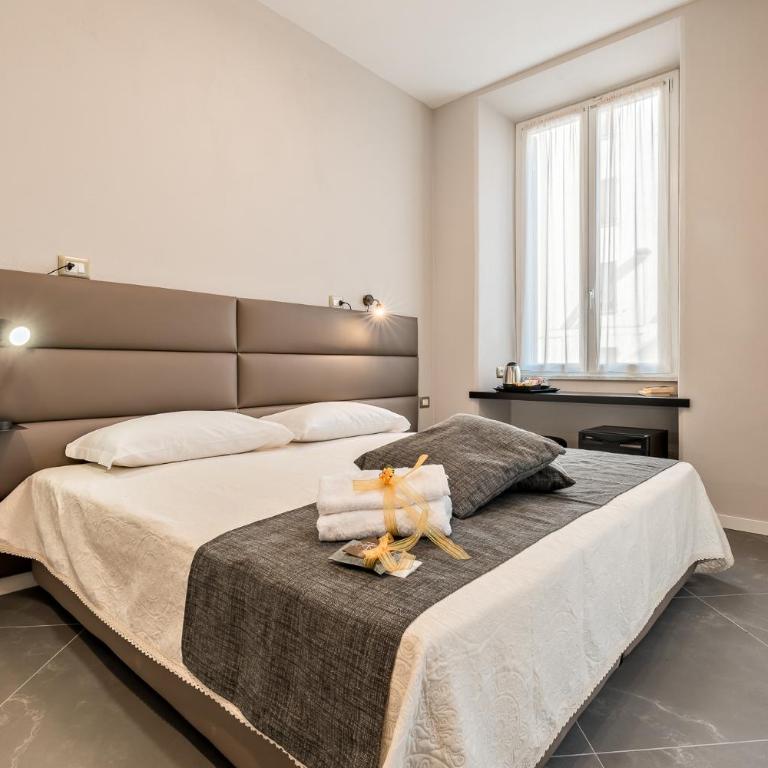 Benso Rooms - Deluxe Double or Twin Room with Balcony - 5
