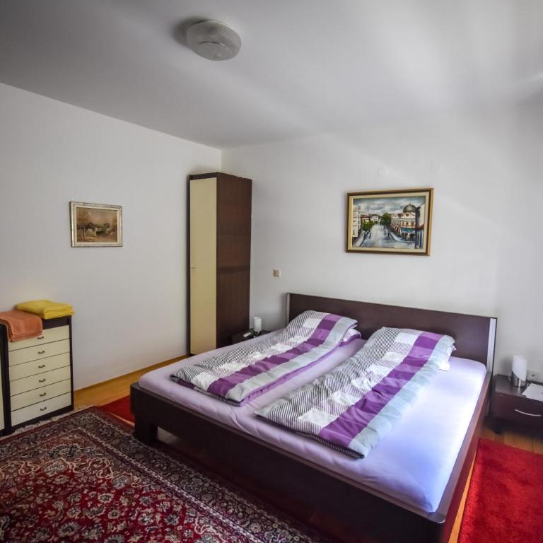 Villa Old Town - Dvokrevetna Soba sa Bračnim Krevetom i Sopstvenim Kupatilom - 4