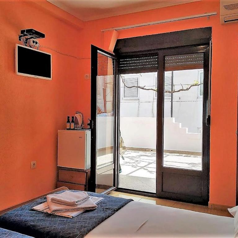 Villa Budvanka Guesthouse - Twin Room with Terrace - 2