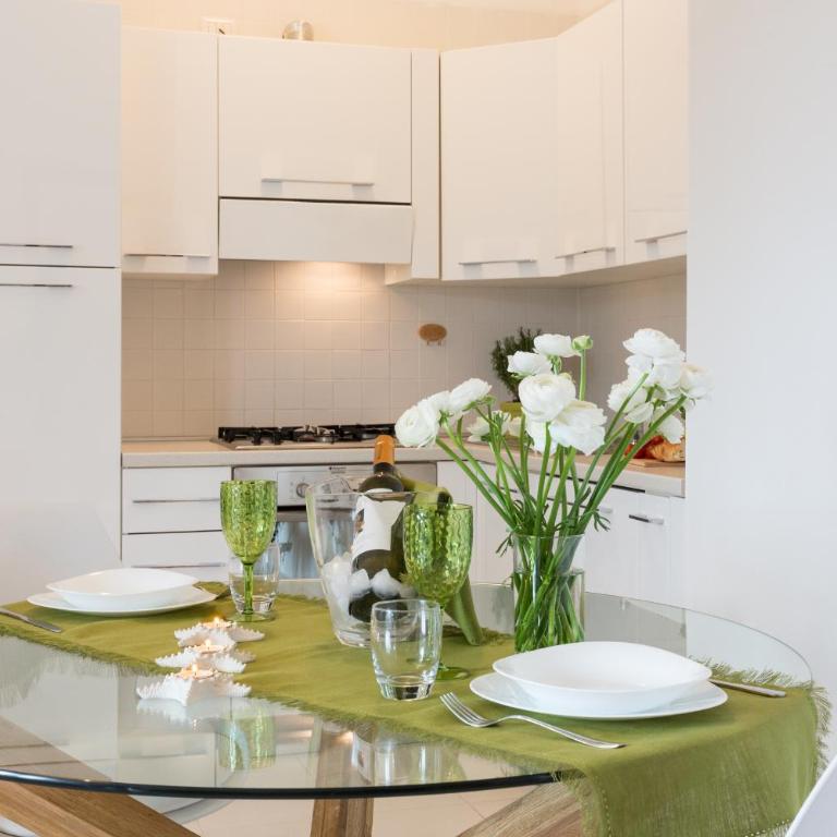 SERENA HOME - Appartamento con 3 Camere da Letto - 2
