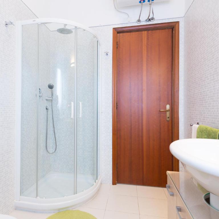SERENA HOME - Appartamento con 3 Camere da Letto - 24