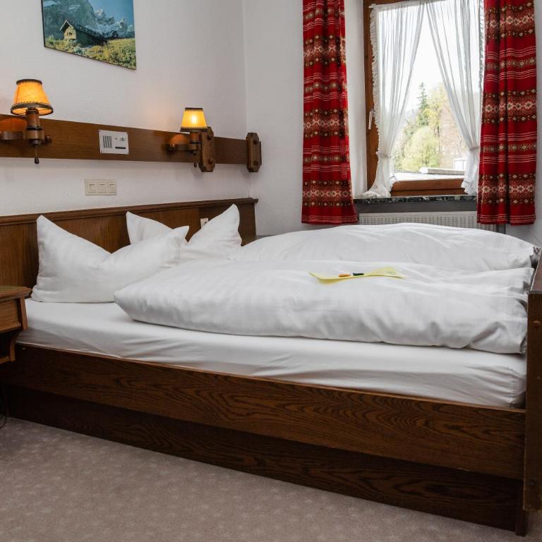 Hotel Vier Jahreszeiten - Grand Standard Zimmer - 3