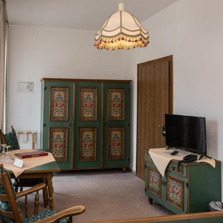 Hotel Vier Jahreszeiten - Superior Doppelzimmer - 4