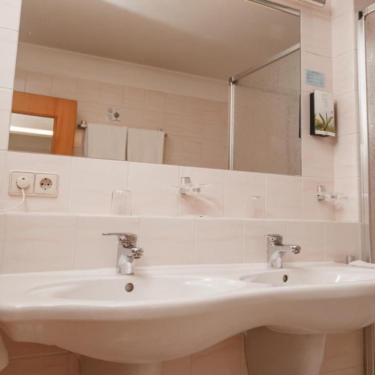 Hotel Vier Jahreszeiten - Grand Junior Suite - 5