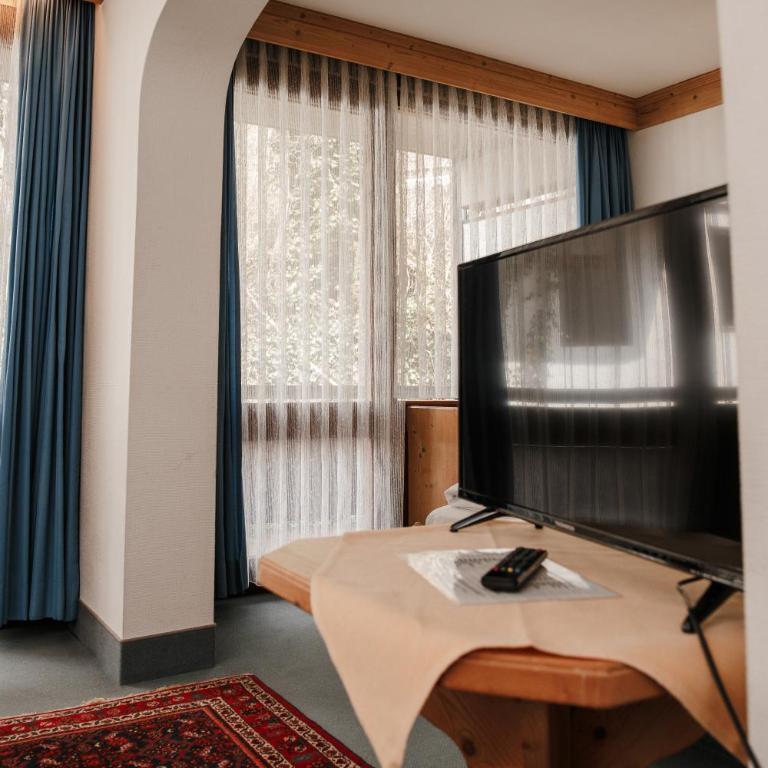 Hotel Vier Jahreszeiten - Junior Suite - 6