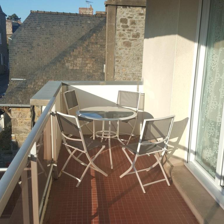 Très bel appartement centre ville 2 mn plages et marché - Apartment mit Terrasse - 10