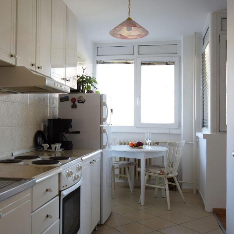 Modern and cozy place near the city center - Apartment with Balcony - 1