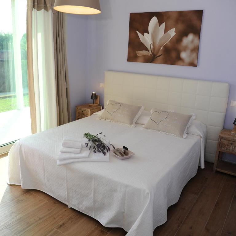 B&B La Magia dei Sogni Relais - Habitación Doble Superior con cama supletoria y vistas al jardín - 4