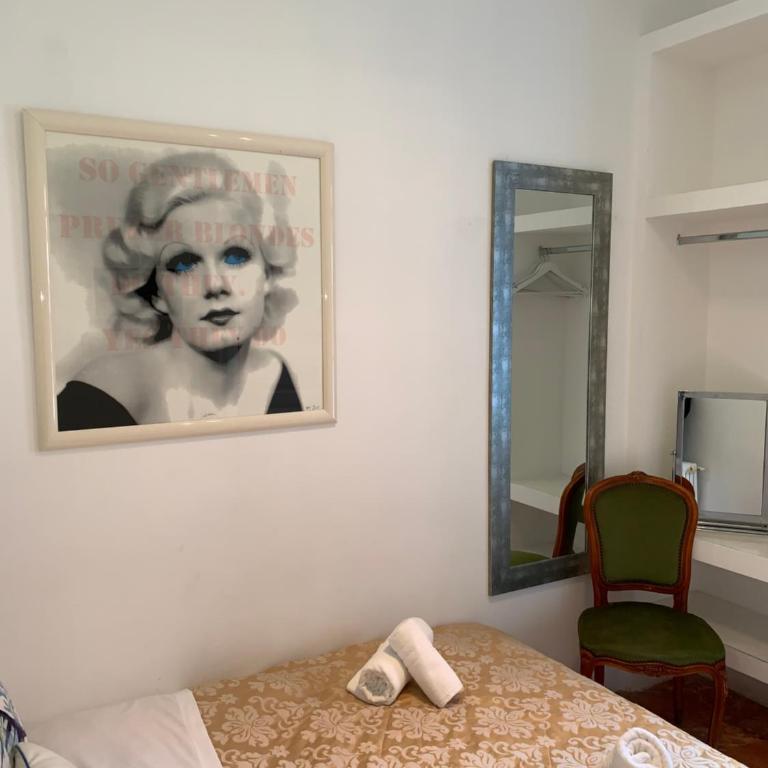 Hotel Normandy - Petite Chambre avec Petit Lit Double - 3