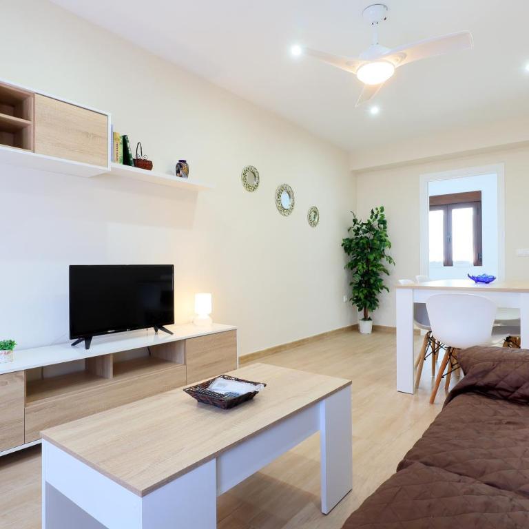 Rosas en la Balconada & Apartment with Parking in Córdoba Historic Center - Apartamento de 3 dormitorios - 2