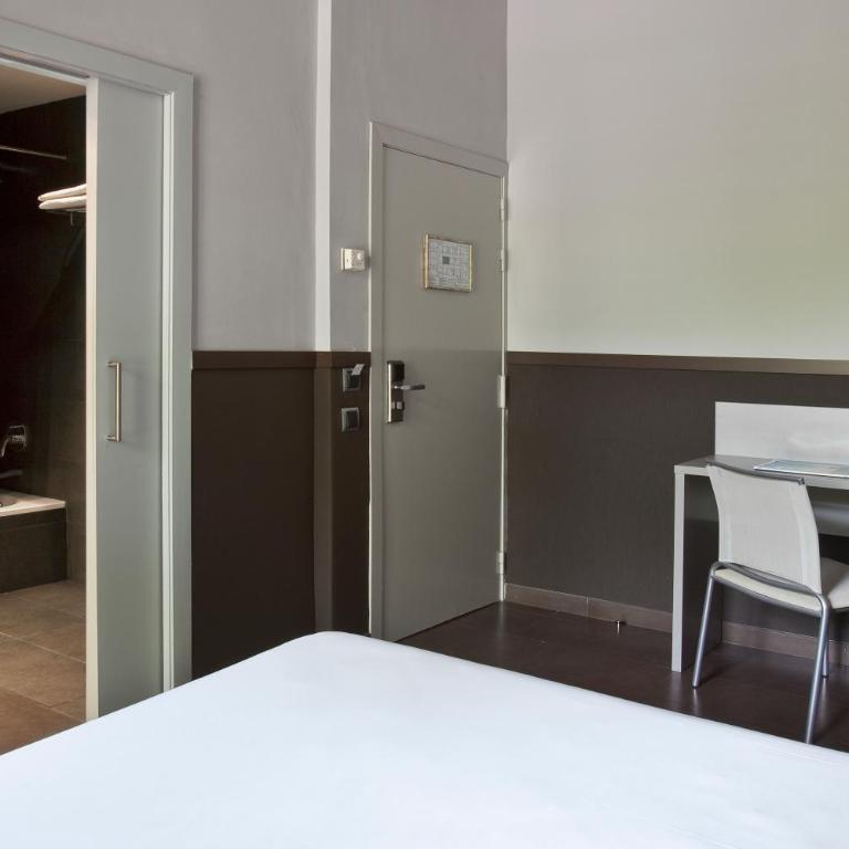 Chic & Basic Zoo - Superior Double or Twin Room - 10