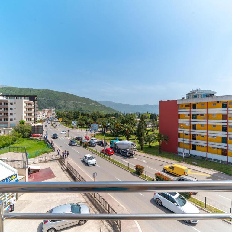 SMS Apartments - Three-Bedroom Apartment - 7