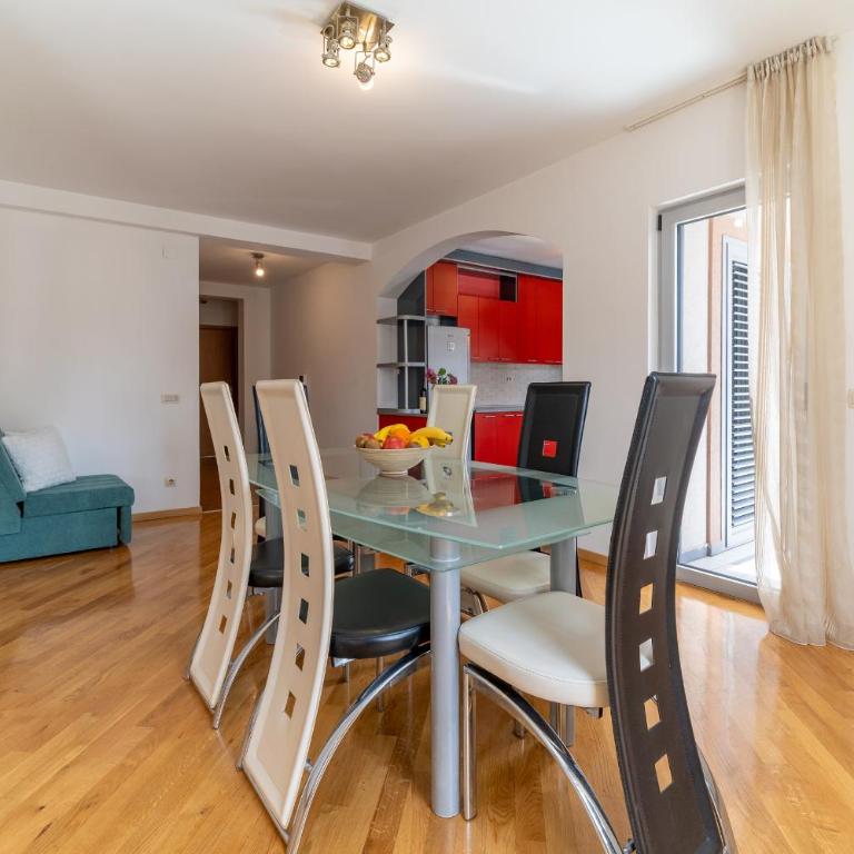 SMS Apartments - Three-Bedroom Apartment - 1