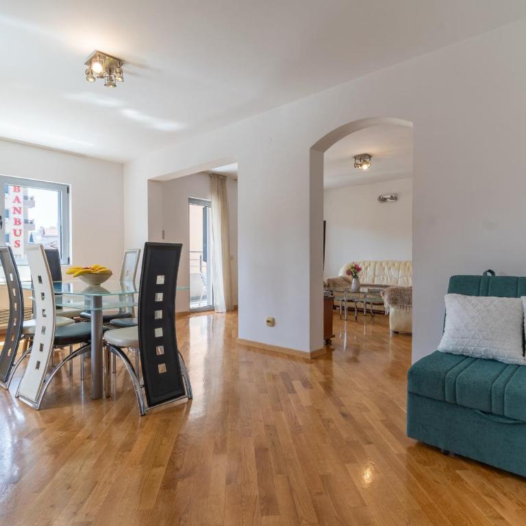 SMS Apartments - Three-Bedroom Apartment - 3