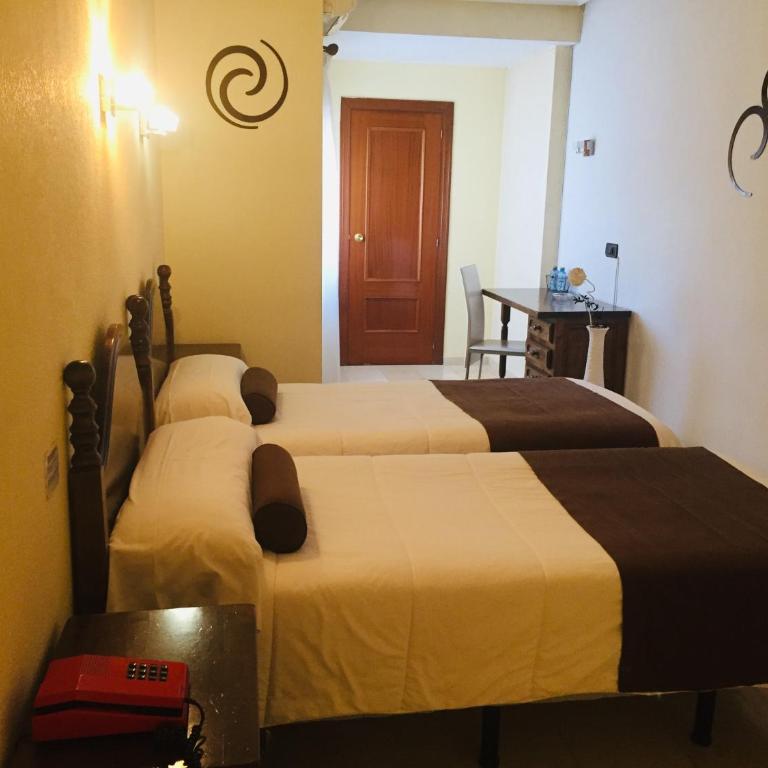 Emperatriz II - Habitación Doble - 2 camas - 6