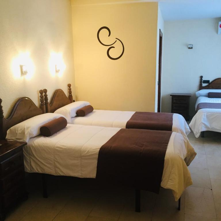 Emperatriz II - Habitación Doble con cama supletoria - 2 camas - 2