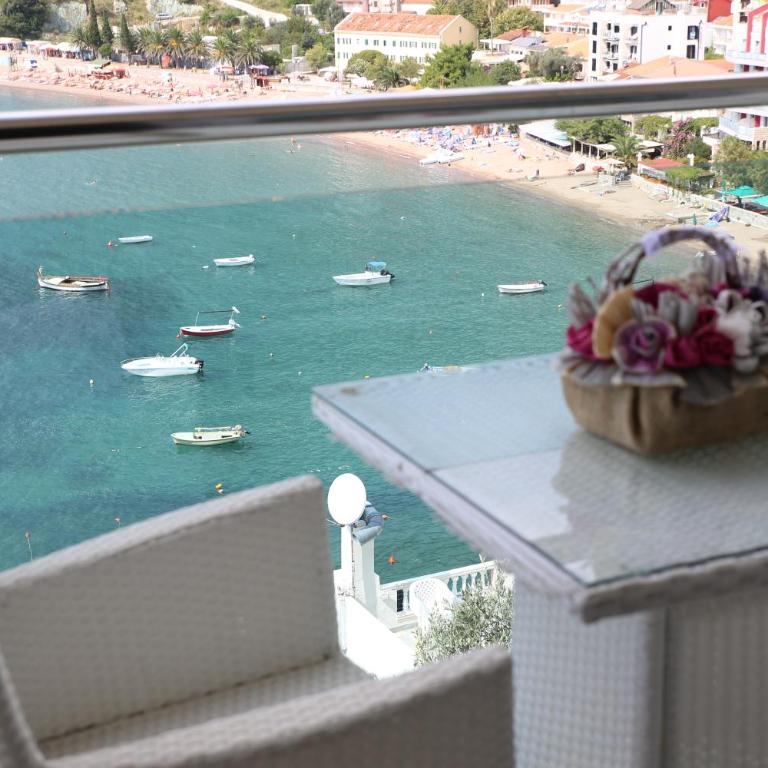 Hotel Ponta Nova - Suite with Sea View - 7