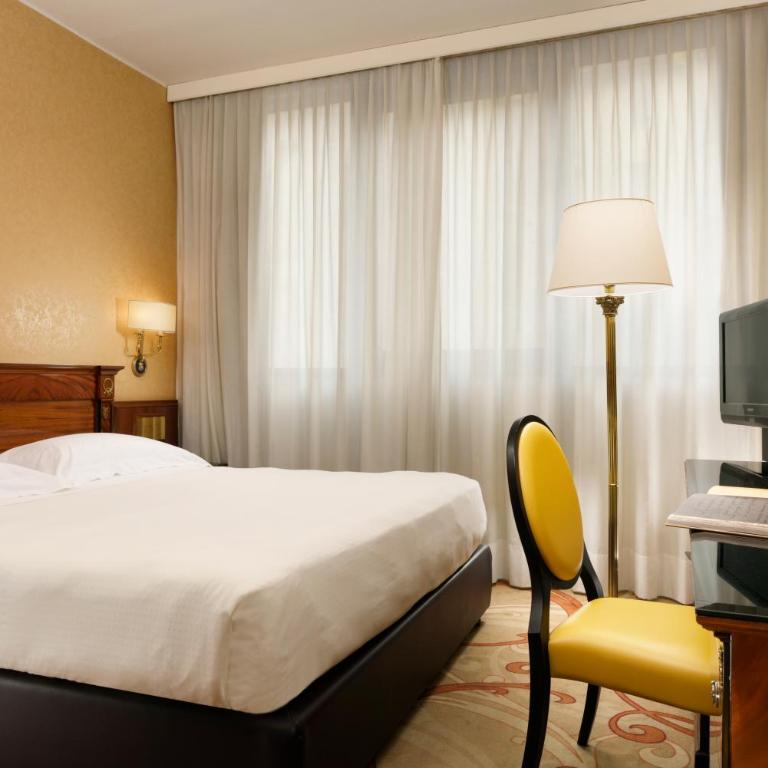 UNA Hotels Scandinavia Milano - Camera Matrimoniale Classic - 5