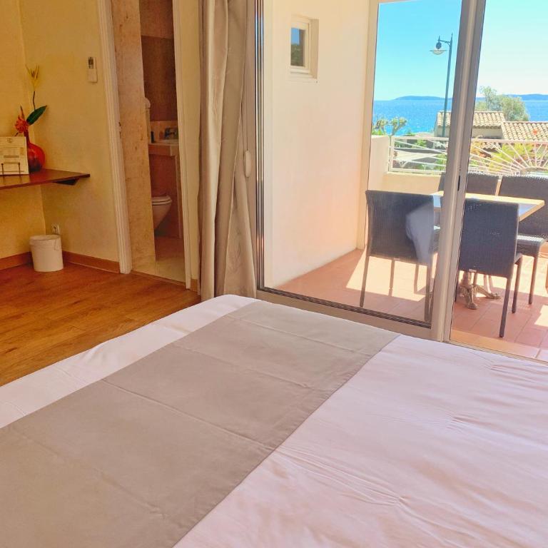 Hôtel Beau Soleil - Suite - Vue sur Mer - 4