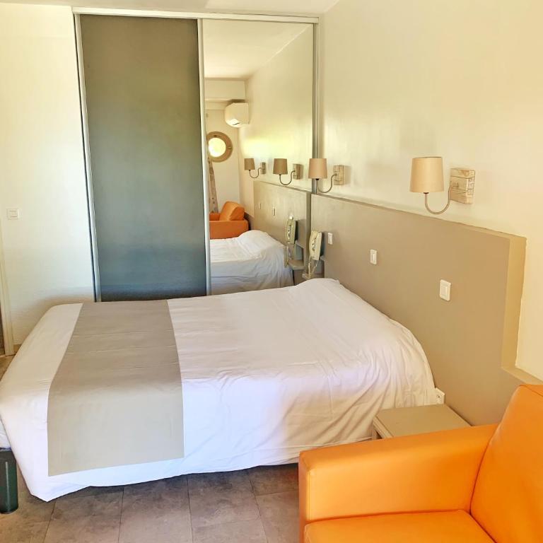 Hôtel Beau Soleil - Chambre Triple - Rez-de-Chaussée - 5