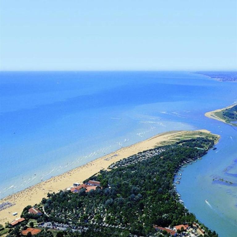 Adriella apartments - One-Bedroom Apartment with Terrace - 25