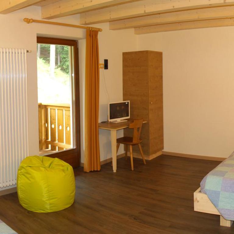 Hotel Ganzaie - Camera Familiare con Vista Montagna - 1
