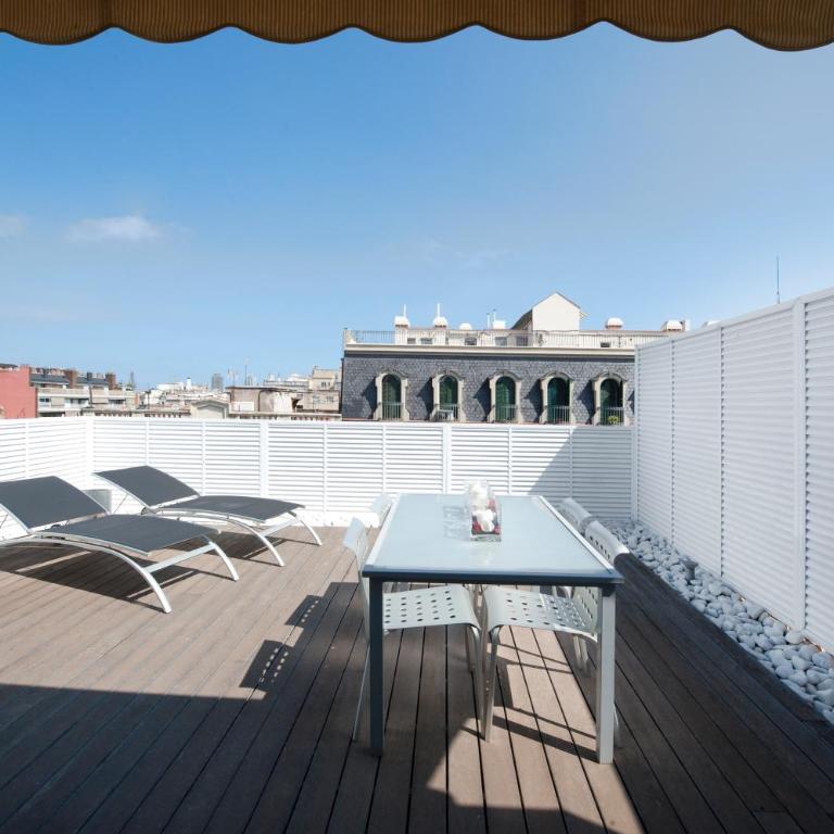 You Stylish El Born Apartments - One-Bedroom Apartment with Terrace - Carrer de la Diputació - 1