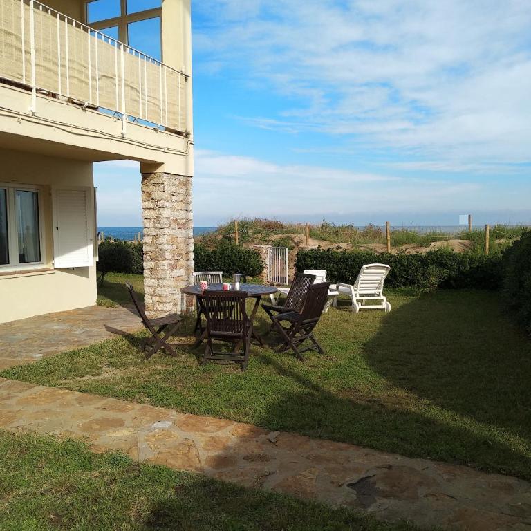 Sea front apartment in Platja Pals with terrace and parking - Apartamento de 3 dormitorios - 1