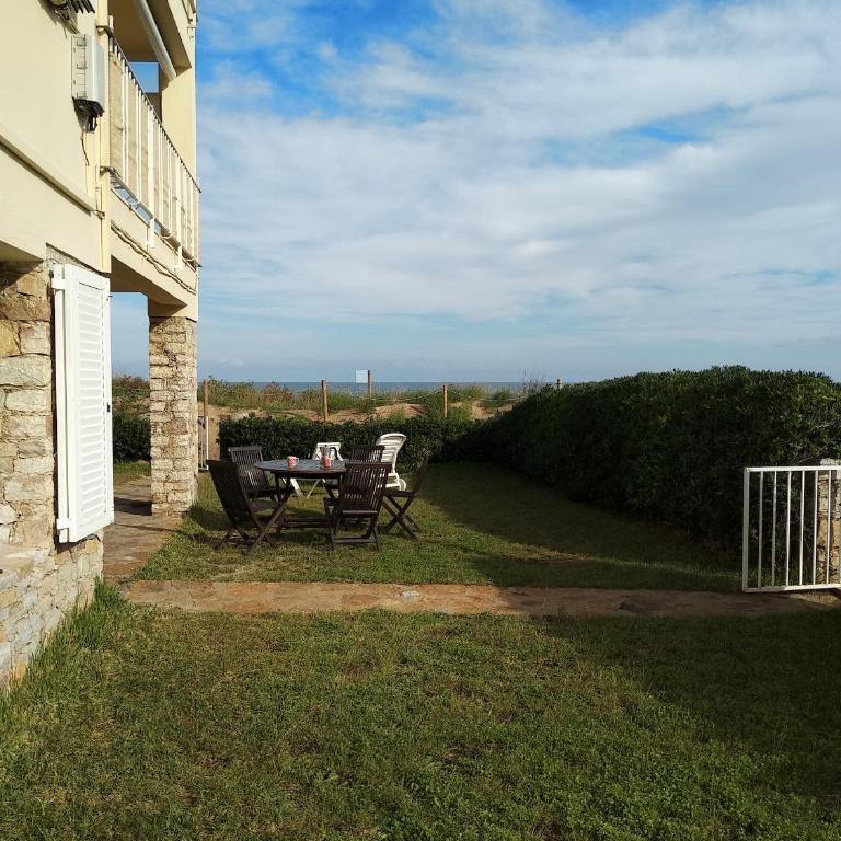 Sea front apartment in Platja Pals with terrace and parking - Apartamento de 3 dormitorios - 63