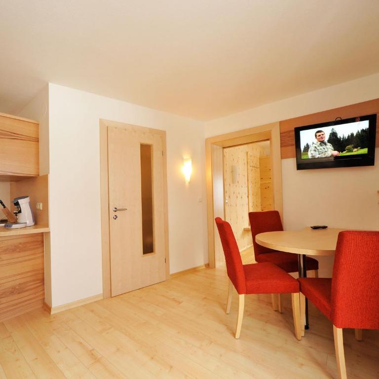 Pension Bergkristall - Apartment mit Blick auf die Berge - 2