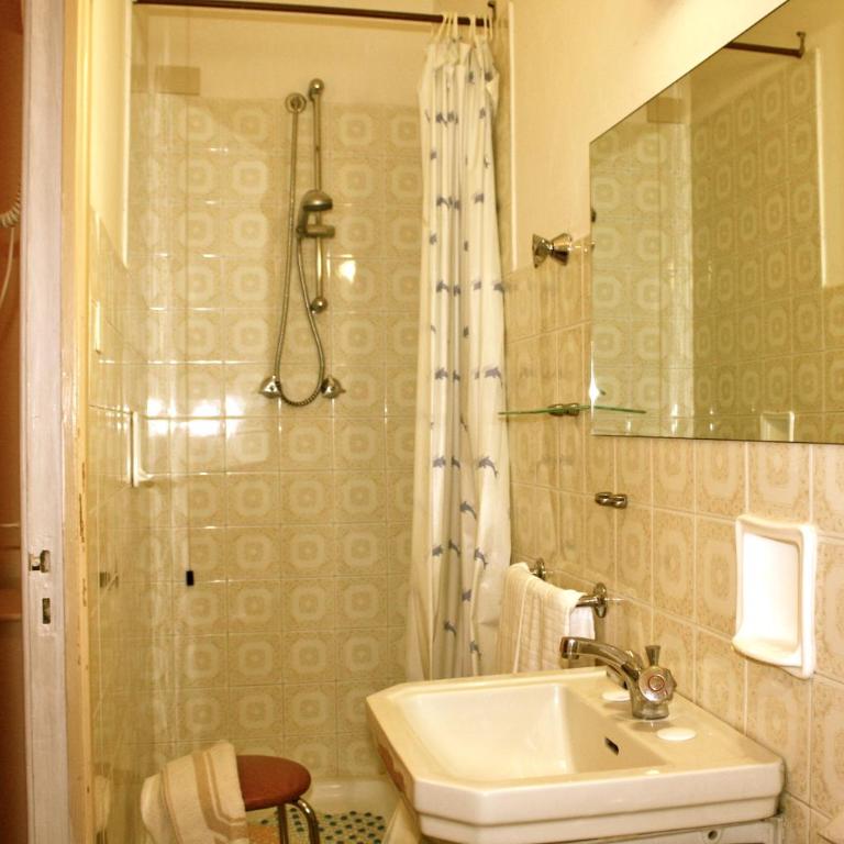Albergo Villa Dionori - Camera Matrimoniale/Doppia con Letti Singoli - 7