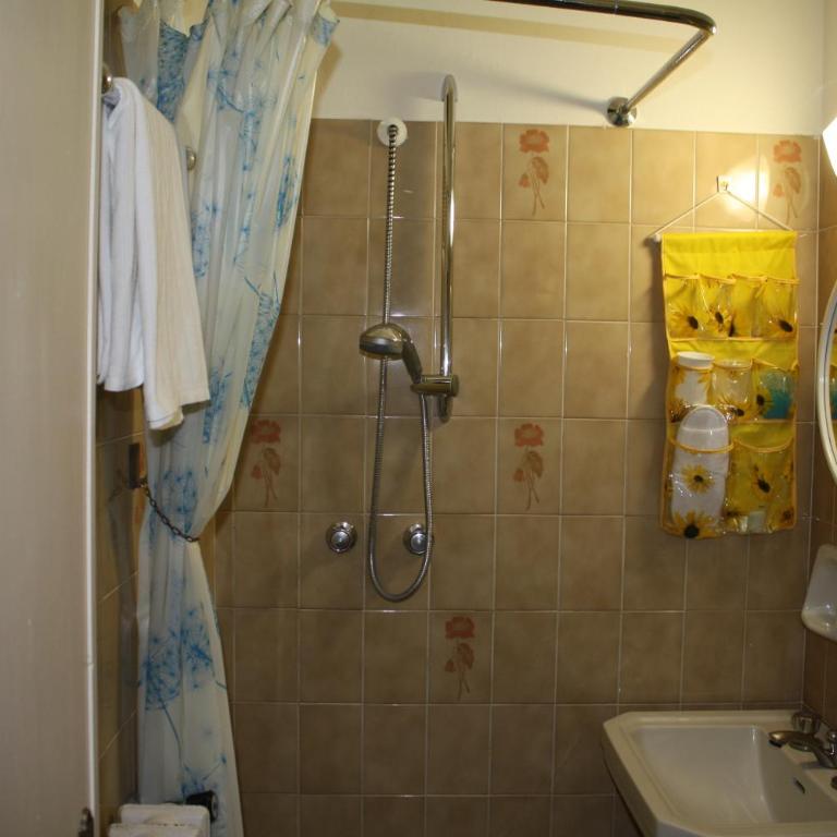 Albergo Villa Dionori - Camera Matrimoniale/Doppia con Letti Singoli - 6