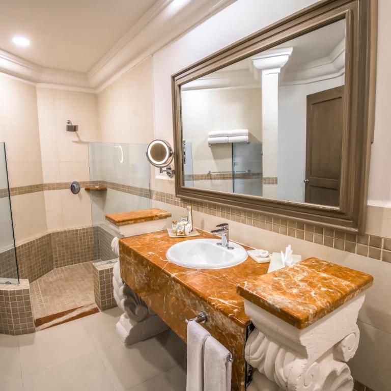 Wyndham Alltra Playa del Carmen Adults Only All Inclusive - Suite Junior con 1 cama extragrande - Frente al mar - 2