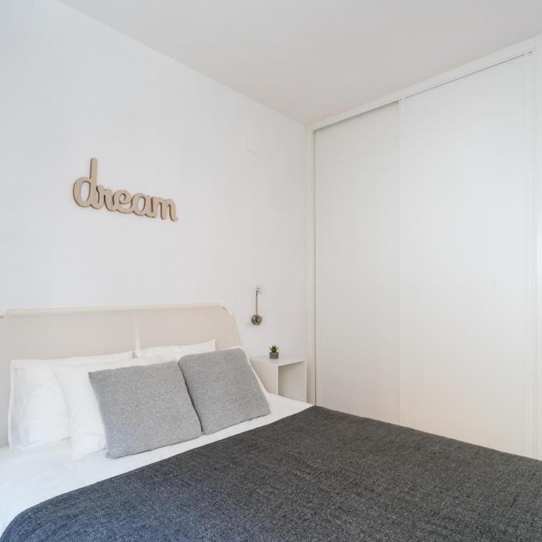 TRIANA 3 Bedrooms & 2 bath Parking Included - Apartamento de 3 dormitorios - 25