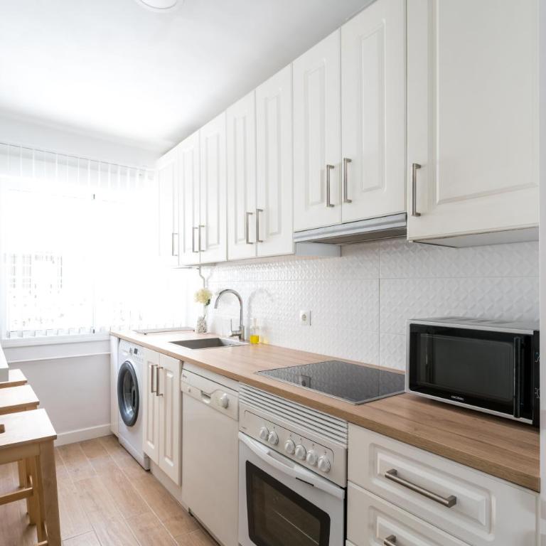 TRIANA 3 Bedrooms & 2 bath Parking Included - Apartamento de 3 dormitorios - 18