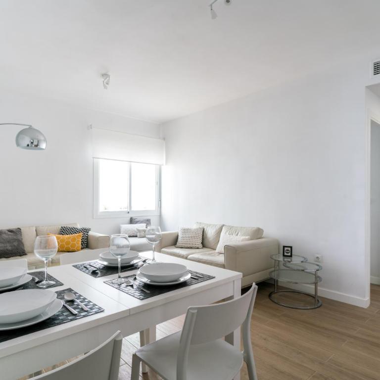 TRIANA 3 Bedrooms & 2 bath Parking Included - Apartamento de 3 dormitorios - 13