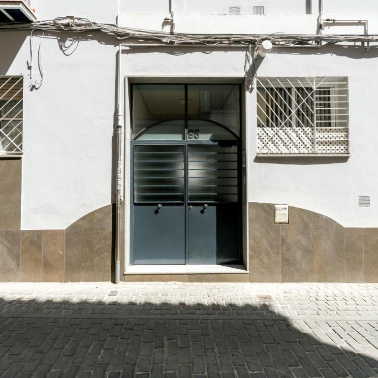 TRIANA 3 Bedrooms & 2 bath Parking Included - Apartamento de 3 dormitorios - 50