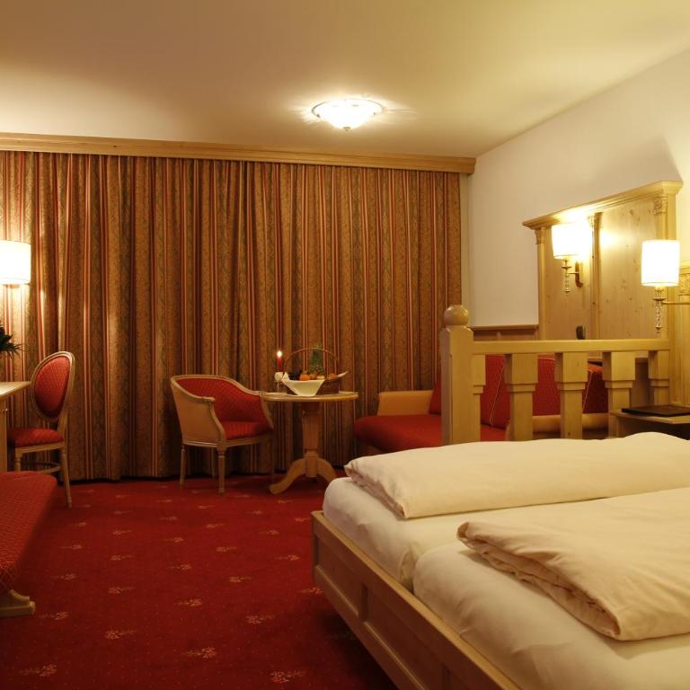 Hotel Jägerhof - Deluxe Doppelzimmer mit Balkon - 8