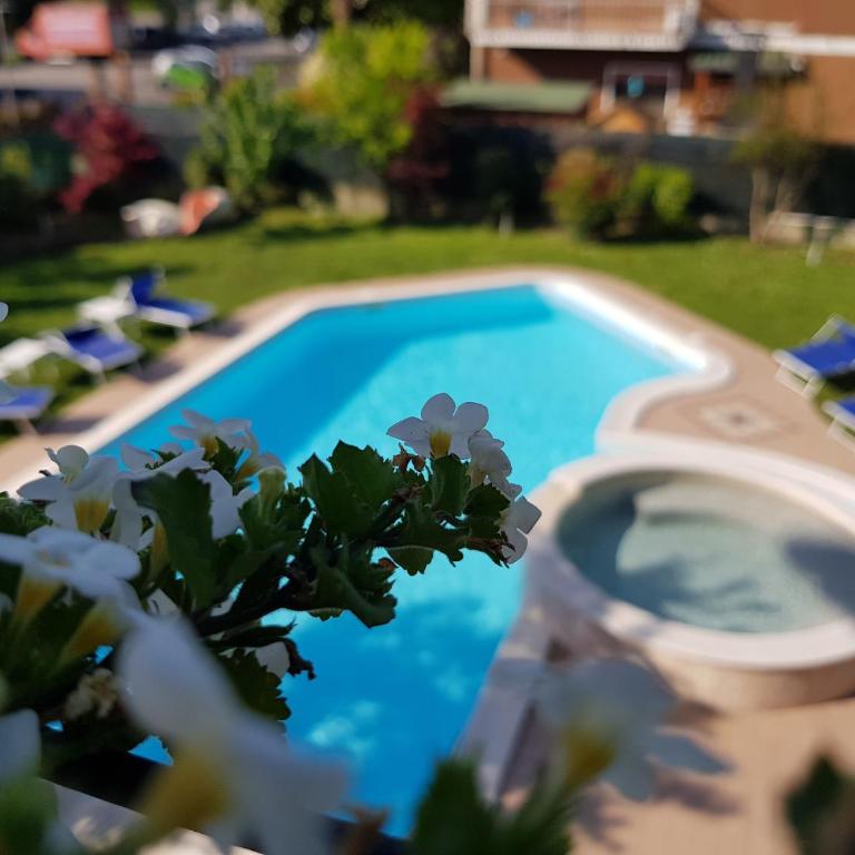 B&B Villa Giulia - Camera Matrimoniale con Balcone - 9