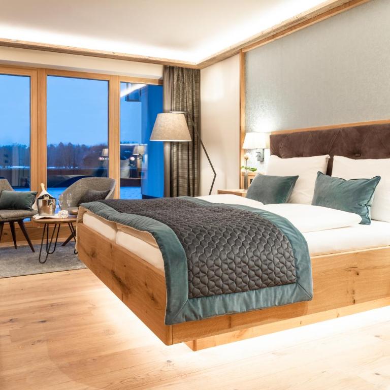 Laschenskyhof Hotel & Spa - Superior Double Room with Balcony - 2