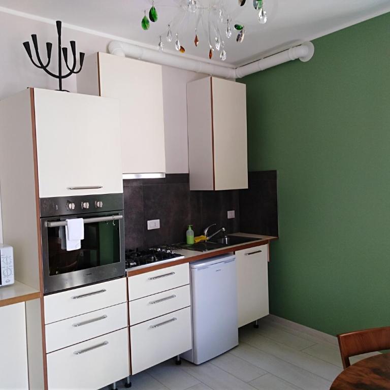 Nel cuore di Stresa - Appartamento con 2 Camere da Letto - 23