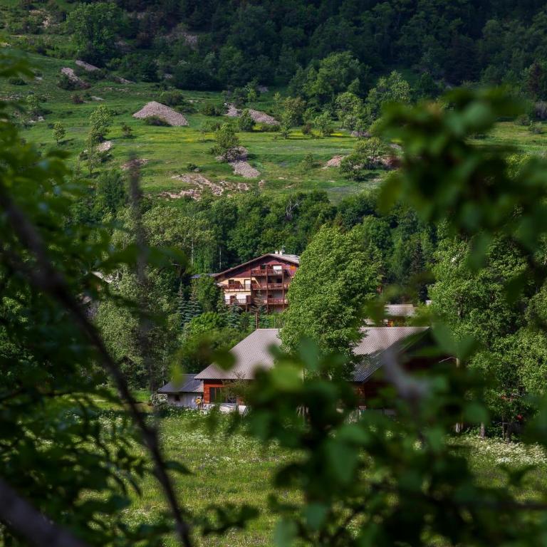 La Cabane de Serre-Chevalier, dans un esprit chalet, commune de Le Monêtier-les-Bains - Appartement - 26