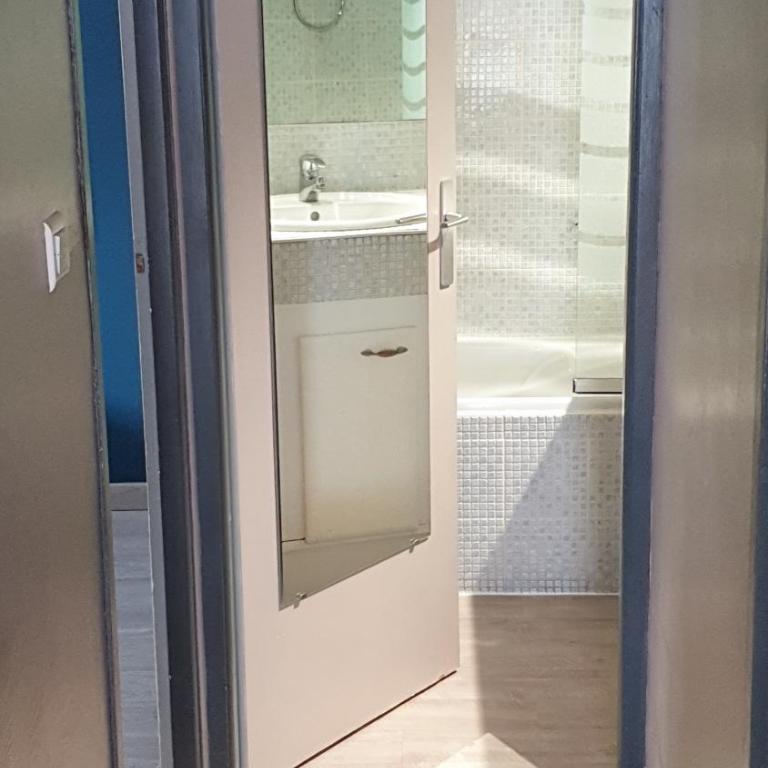 Résidence de standing la Pêcherie Spacieux T3 comme un cocon familial vue mer et sur l'avant port Sur le bout du bout de Cap d'Agde seule cap en Occitanie - Apartment with Sea View - 37