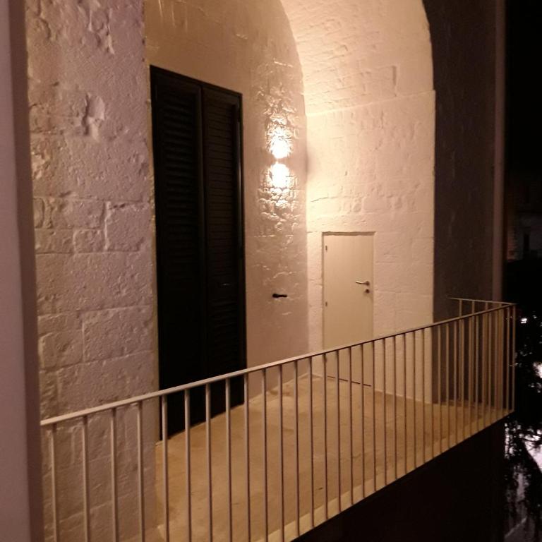 Dimora Don Francesco - King Room with Balcony - 8
