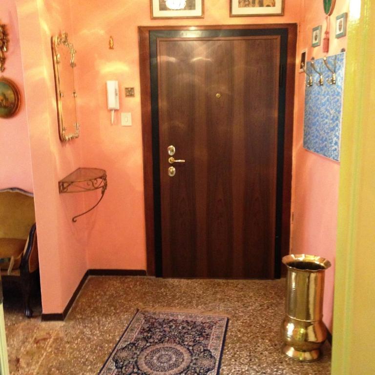 Sweet Home New - Ampia Camera Tripla con Bagno in Comune - 19