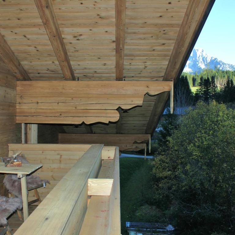 Gästehaus Oberauer - Doppelzimmer mit Balkon - 8