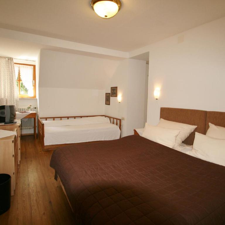 Hotel-Gasthof Rose - Dreibettzimmer - 1