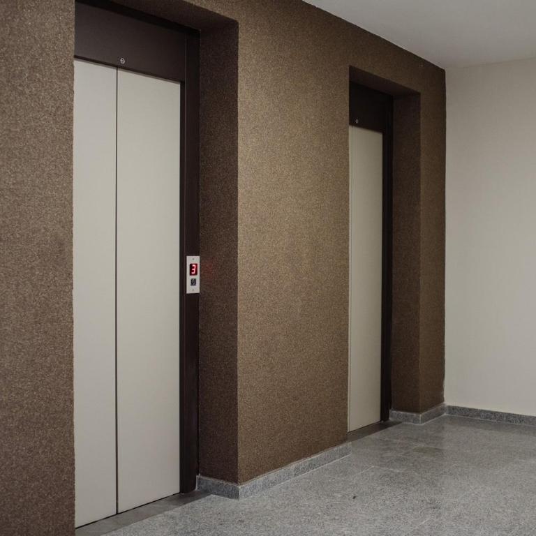 Jacuzzi Room - Deluxe Suite - 3